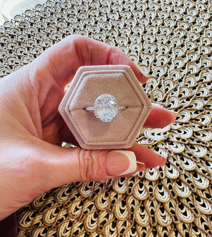 Everleigh Oval Halo Ring