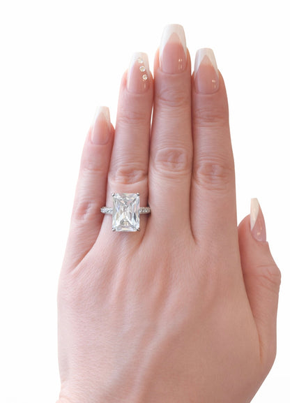 Valentina Radiant Solitaire Ring