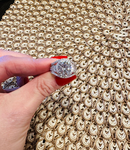 Celeste Halo Ring