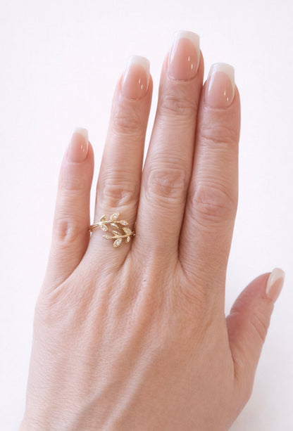 Ivy Twist Adjustable Ring- Gold