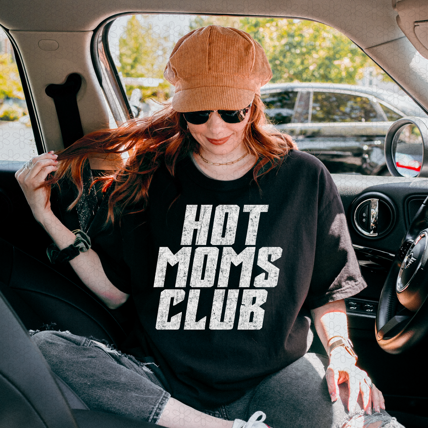 Hot moms club (WHITE OR BLACK FONT)