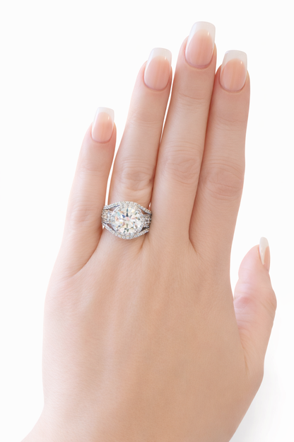 Celeste Halo Ring