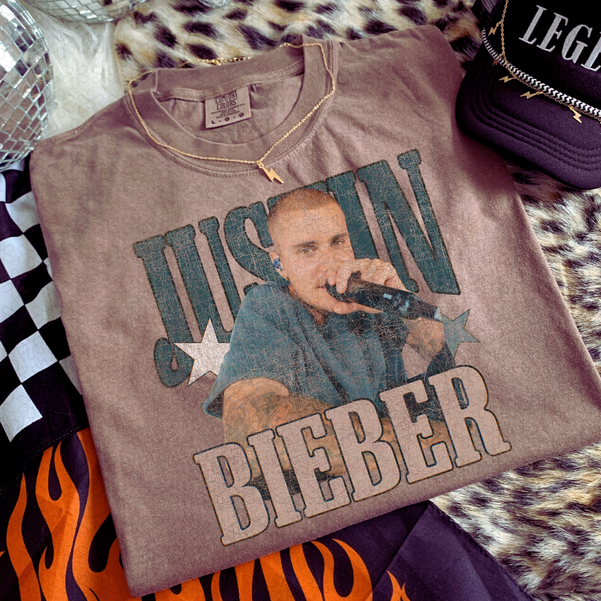 JUSTIN BIEBER